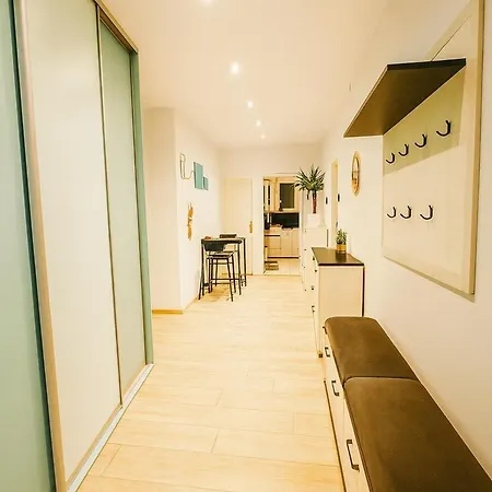 Exclusive With Terrace, View & Jacuzzi Praga