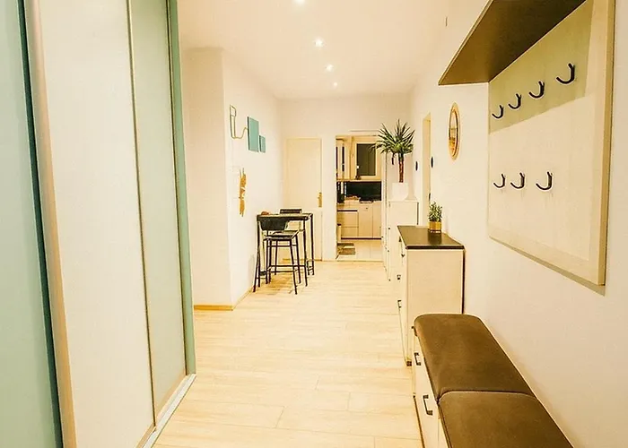 Exclusive With Terrace, View & Jacuzzi Prag