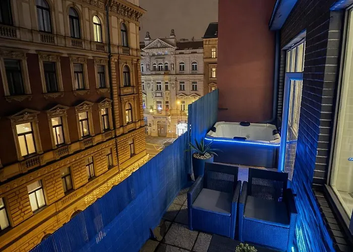 Exclusive With Terrace, View & Jacuzzi *